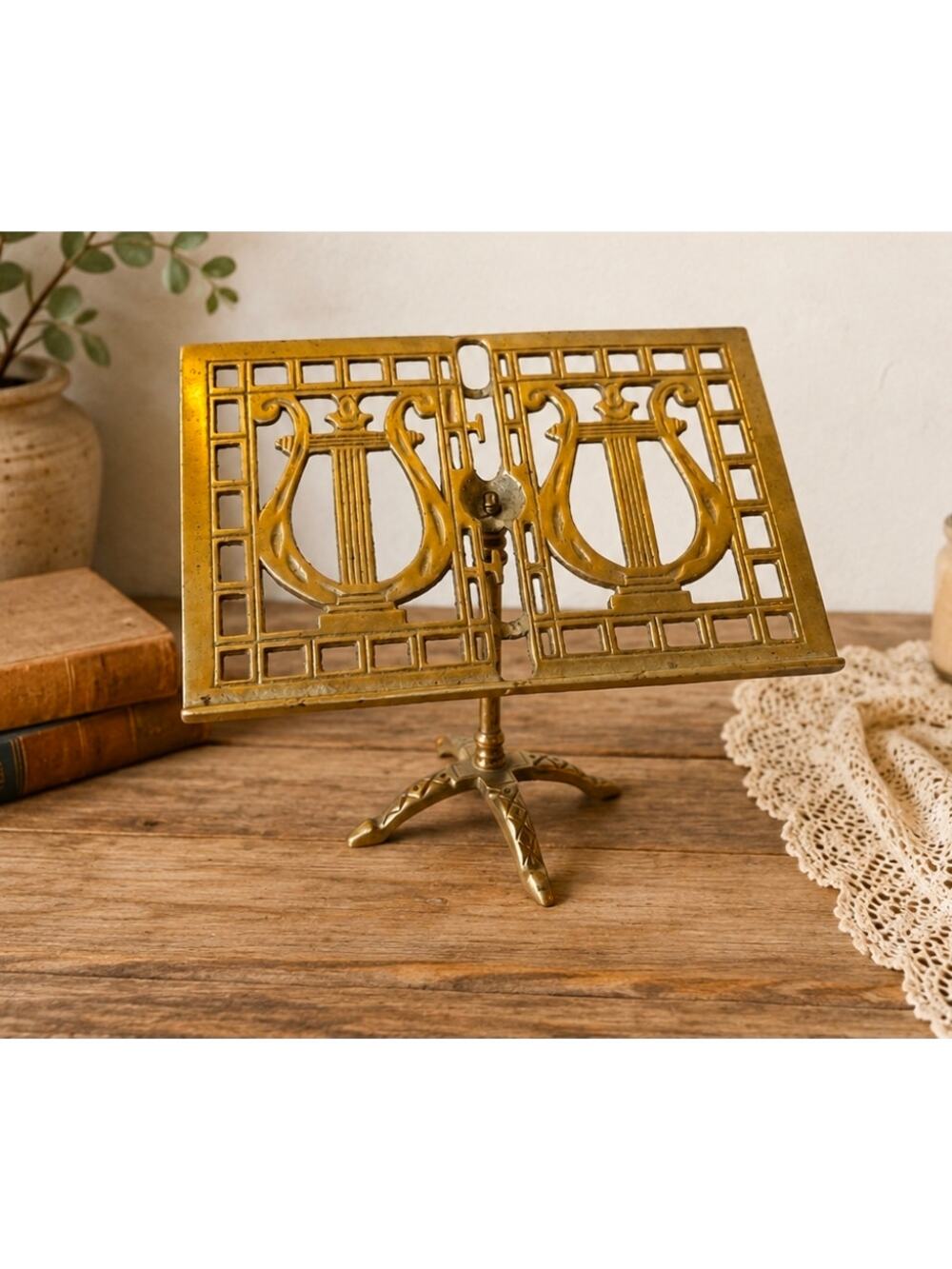 Vintage Brass Book Stand Music Stand Lyre Design Display Stand